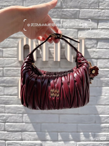 Anum Bags Miun Miun Luxury Bag --123708