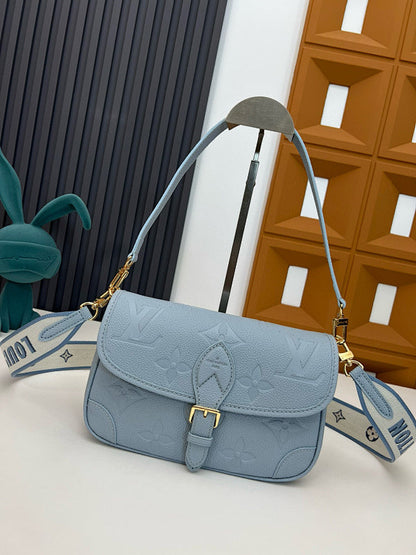 Anum Bags ln Luxury Bag --81455