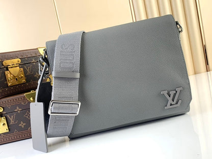 Anum Bags ln Luxury Bag --60806