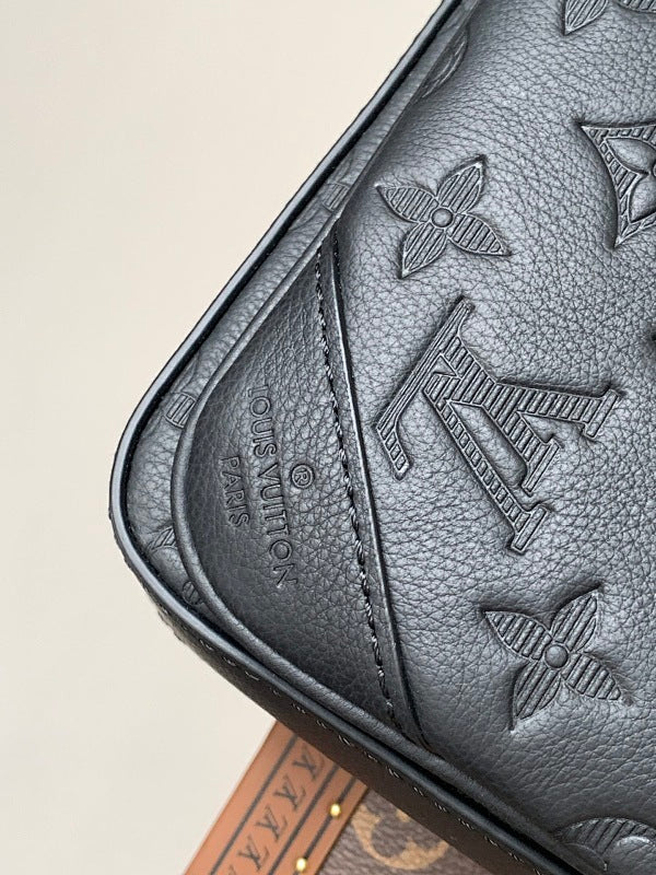 Anum Bags ln Luxury Bag --71571
