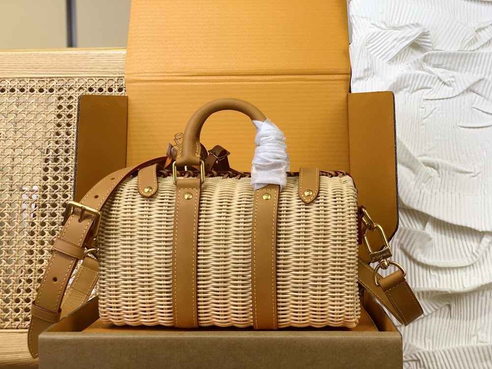 Anum Bags ln Luxury Bag --56887