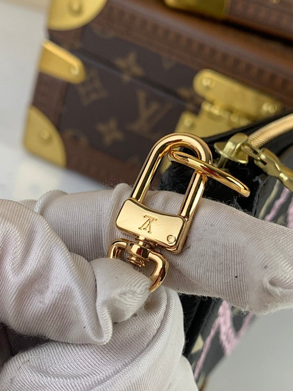Anum Bags ln Luxury Bag --60755
