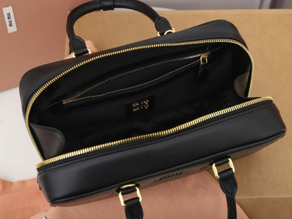 Anum Bags Miun Miun Luxury Bag --123392