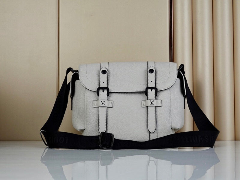 Anum Bags ln Luxury Bag --60321