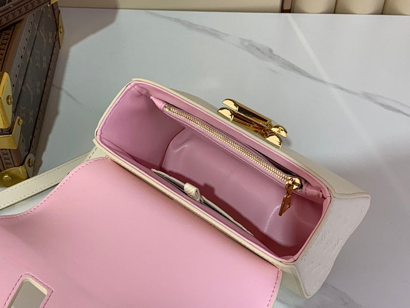 Anum Bags ln Luxury Bag --62625