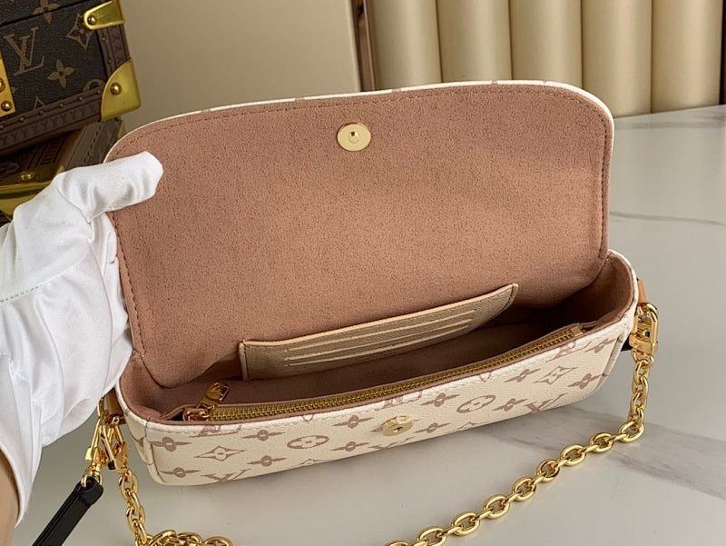 Anum Bags ln Luxury Bag --62240