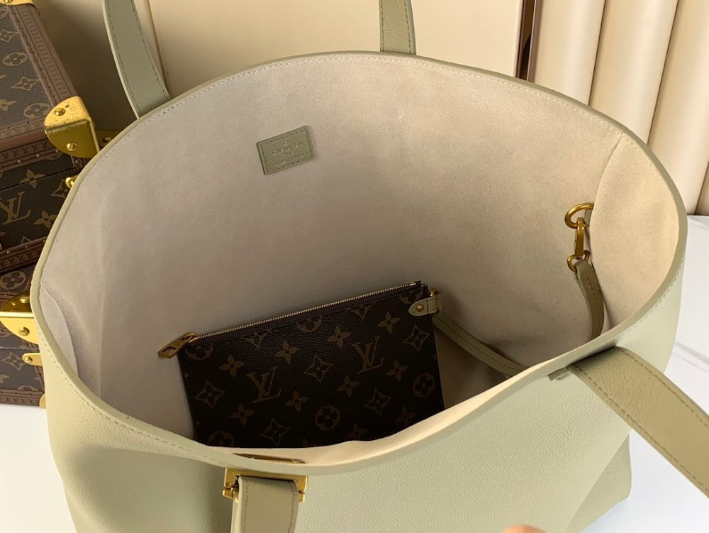 Anum Bags ln Luxury Bag --62498