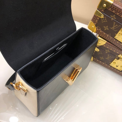 Anum Bags ln Luxury Bag --60659