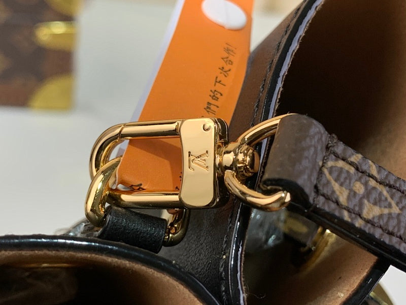 Anum Bags ln Luxury Bag --62564