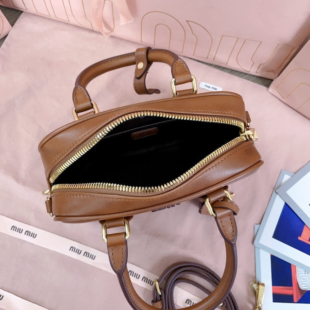 Anum Bags Miun Miun Luxury Bag --123720