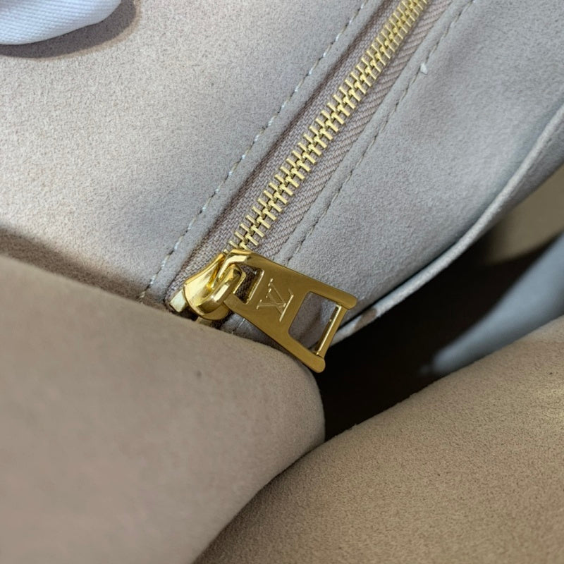 Anum Bags ln Luxury Bag --59257