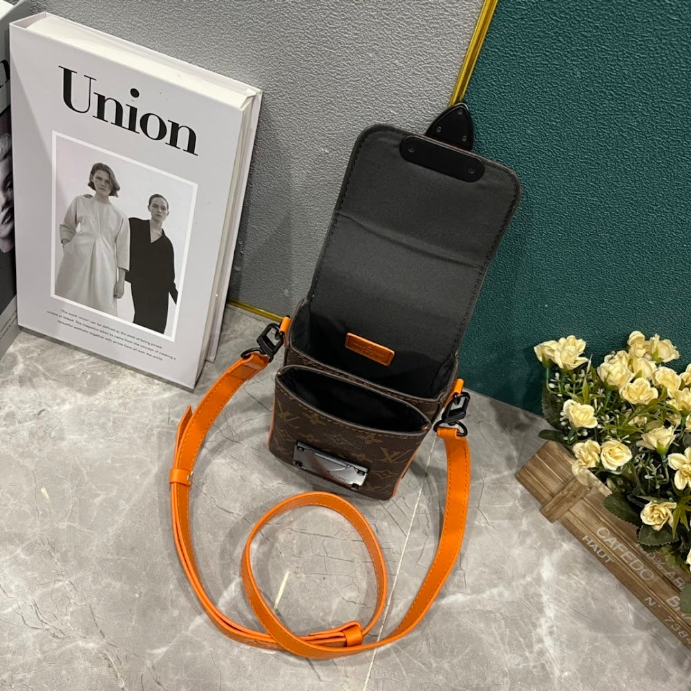 Anum Bags ln Luxury Bag --70080