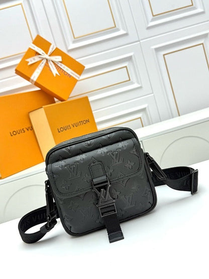 Anum Bags ln Luxury Bag --71504