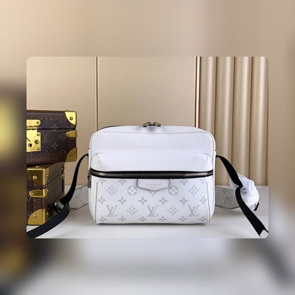 Anum Bags ln Luxury Bag --56057
