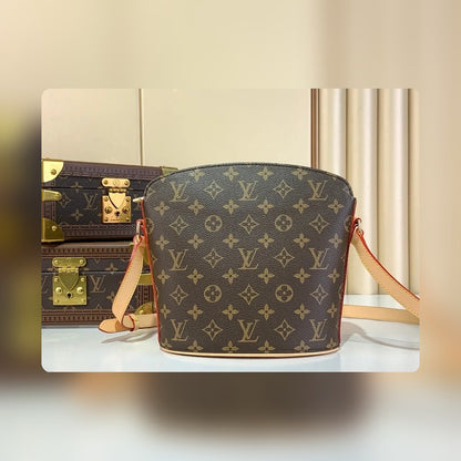 Anum Bags ln Luxury Bag --56700