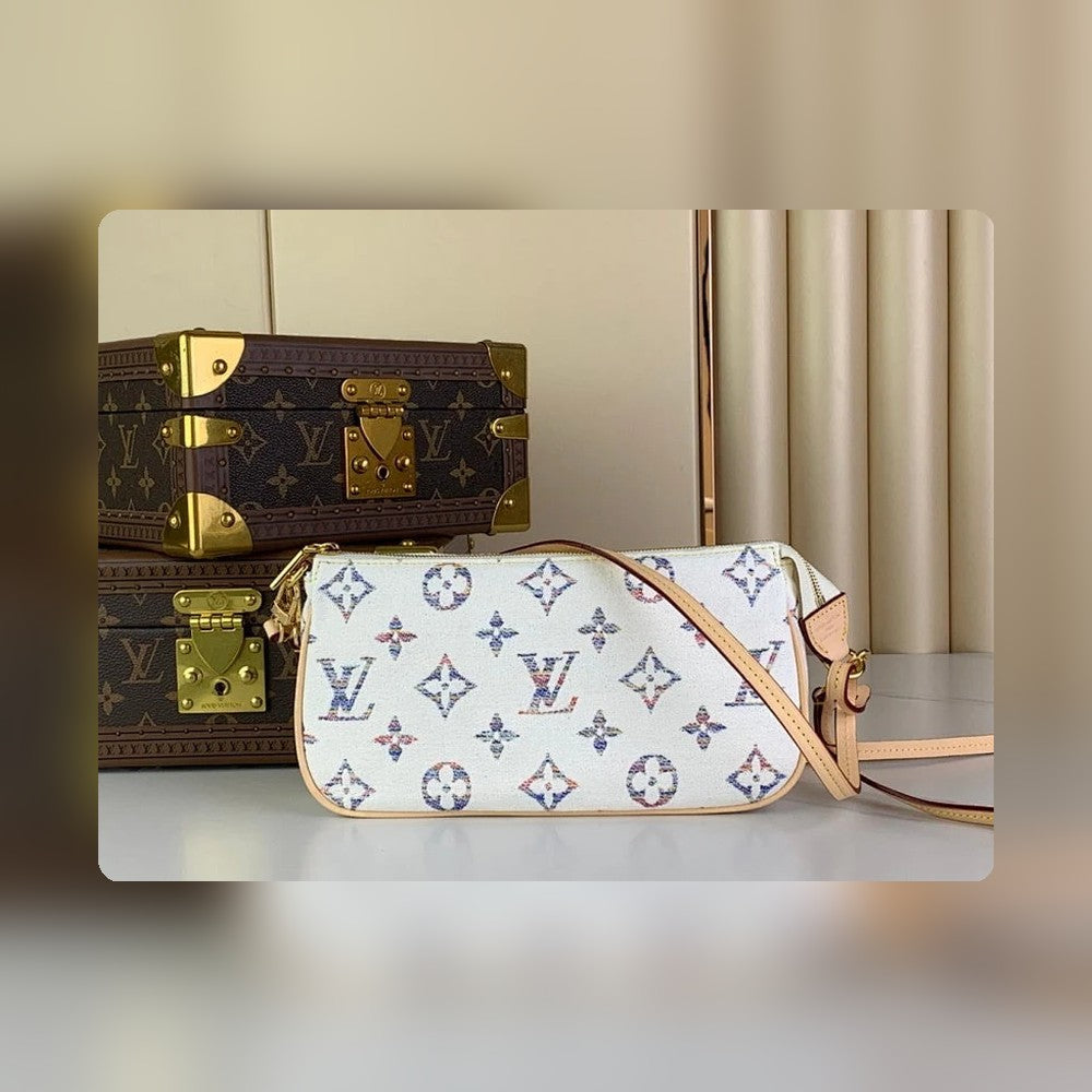 Anum Bags ln Luxury Bag --56222