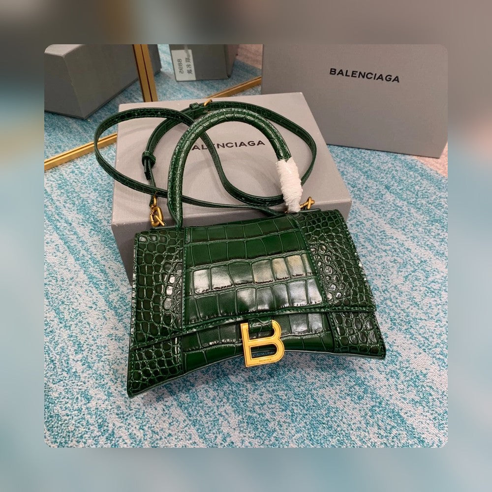 new-luxury-designer-bags-nm24080