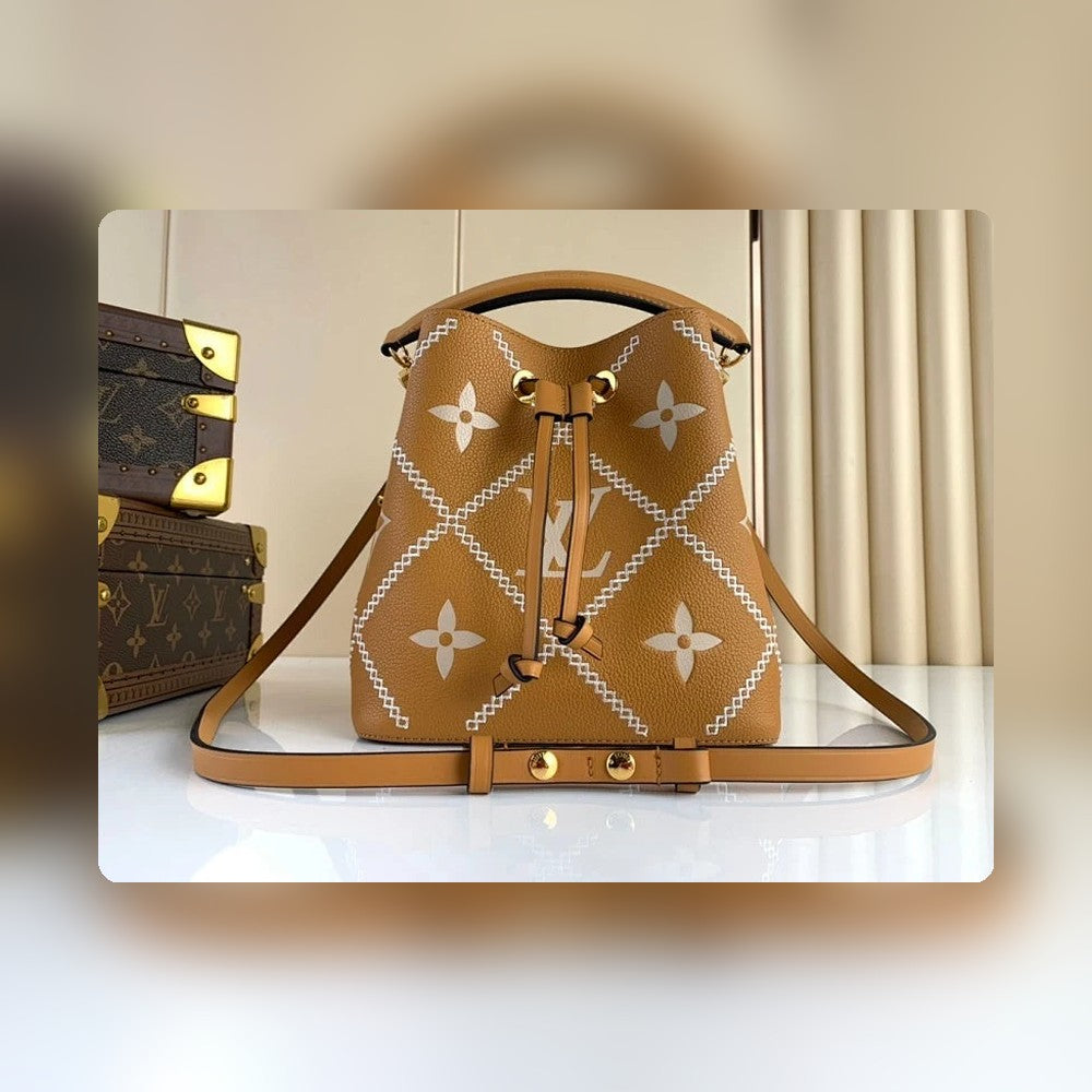 Anum Bags ln Luxury Bag --56843