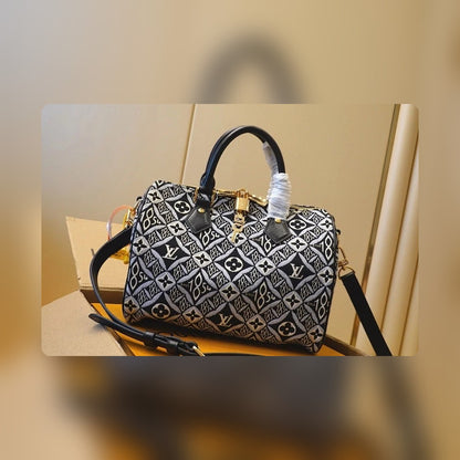 Anum Bags ln Luxury Bag --57965