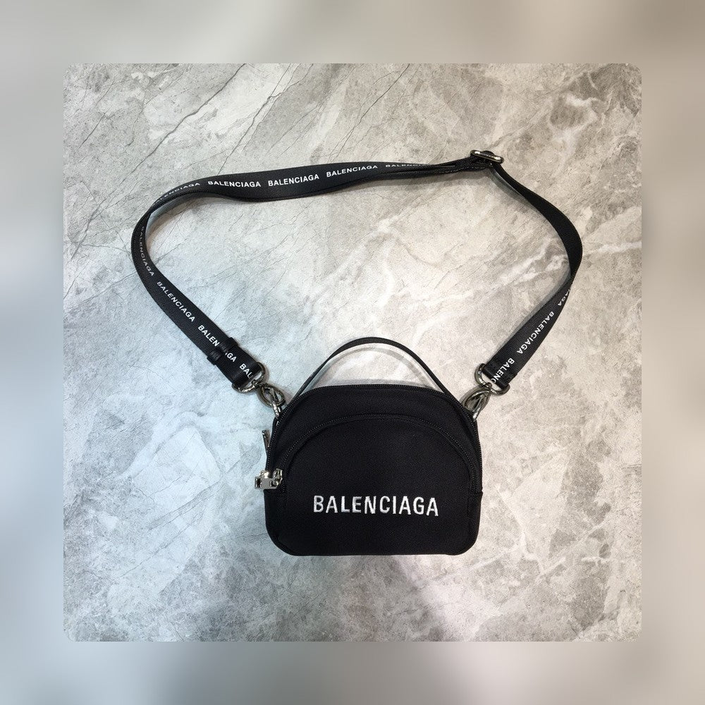 new-luxury-designer-bags-nm24488
