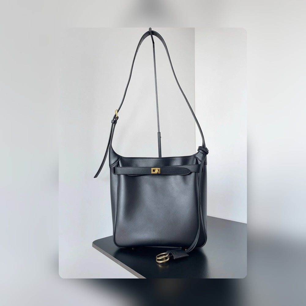 new-luxury-designer-bags-nm24350