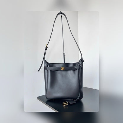 new-luxury-designer-bags-nm24350