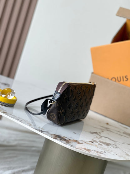 Anum Bags ln Luxury Bag --95640