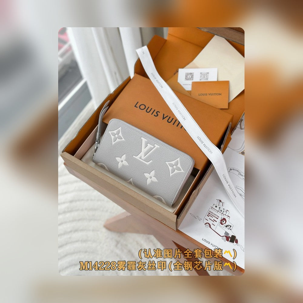 Anum Bags Wallets - DESIGNER WALLETS FOR WOMEN - AFFORDABLE LUXURY - 4384