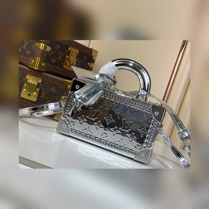 Anum Bags ln Luxury Bag --56019