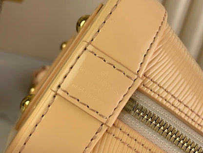 Anum Bags ln Luxury Bag --62212