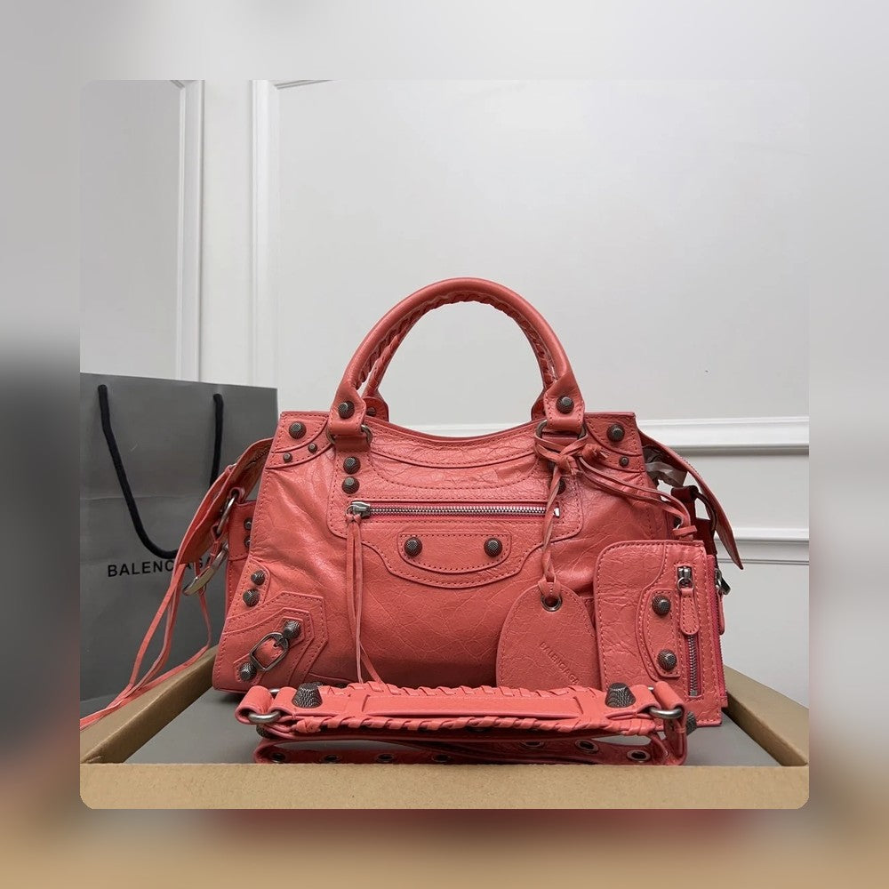 new-luxury-designer-bags-nm24280