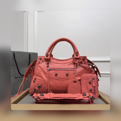 new-luxury-designer-bags-nm24280