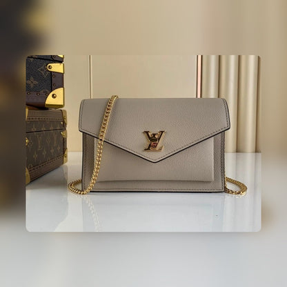 Anum Bags ln Luxury Bag --56373