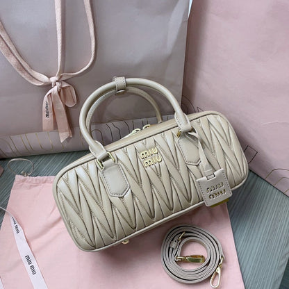 Anum Bags Miun Miun Luxury Bag --122387