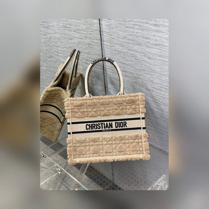 Anum Bags MV - Dir Bags - 1918