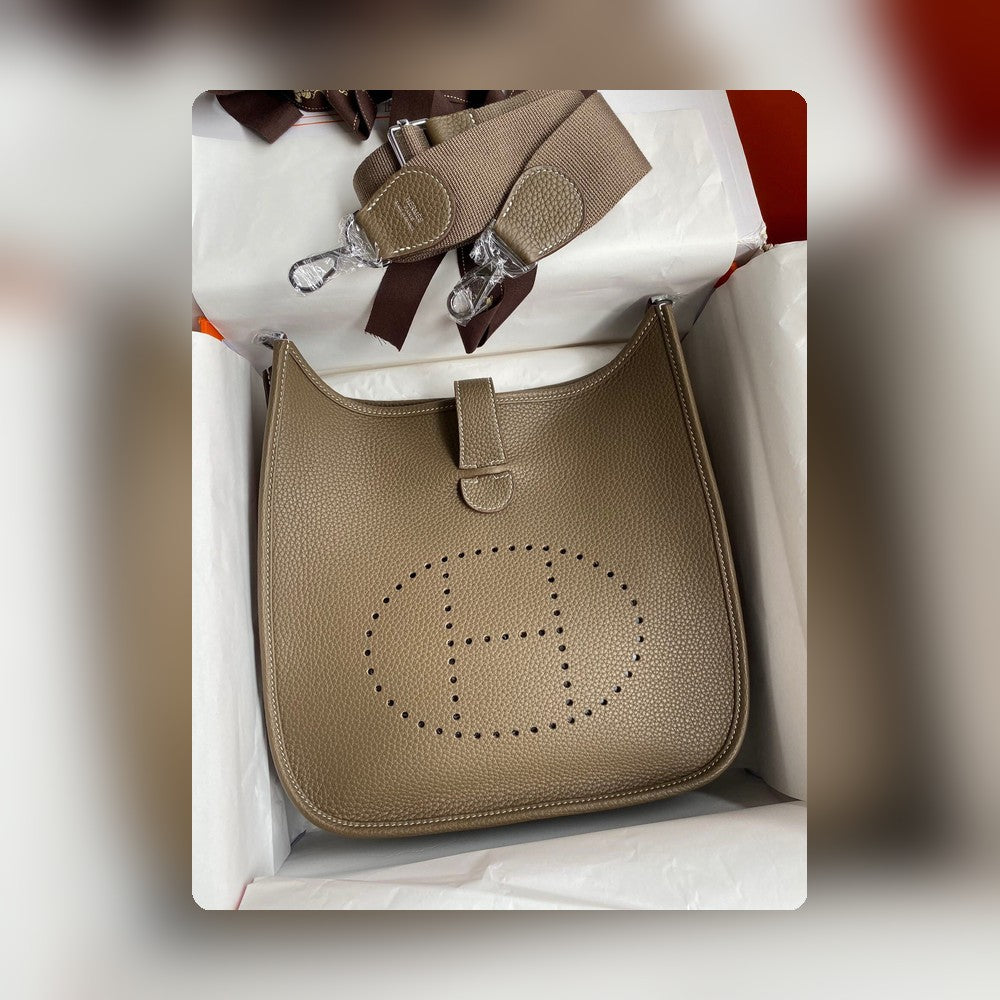 new-luxury-designer-bags-nm23325