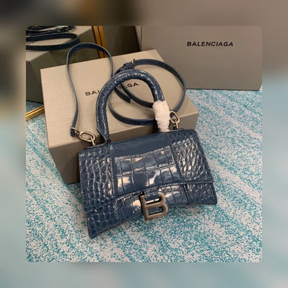 new-luxury-designer-bags-nm24074
