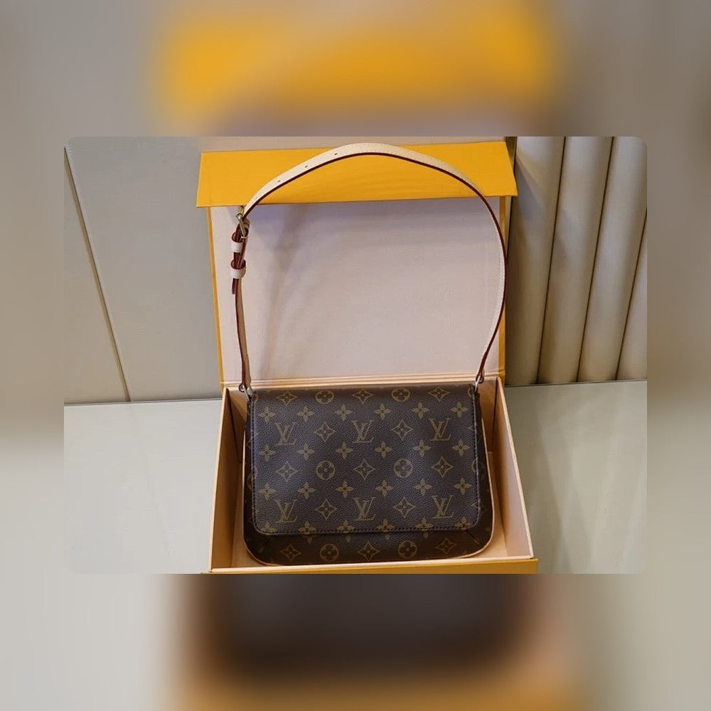 Anum Bags ln Luxury Bag --57946