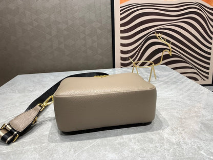 Anum Bags pradn Luxury Bag --73330