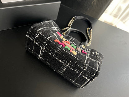Anum Bags Detail