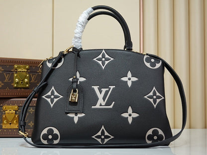 Anum Bags ln Luxury Bag --60318