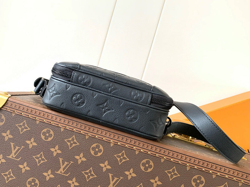 Anum Bags ln Luxury Bag --71113