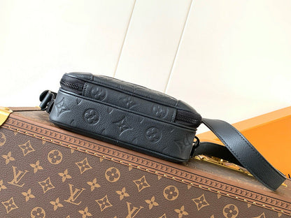 Anum Bags ln Luxury Bag --71113