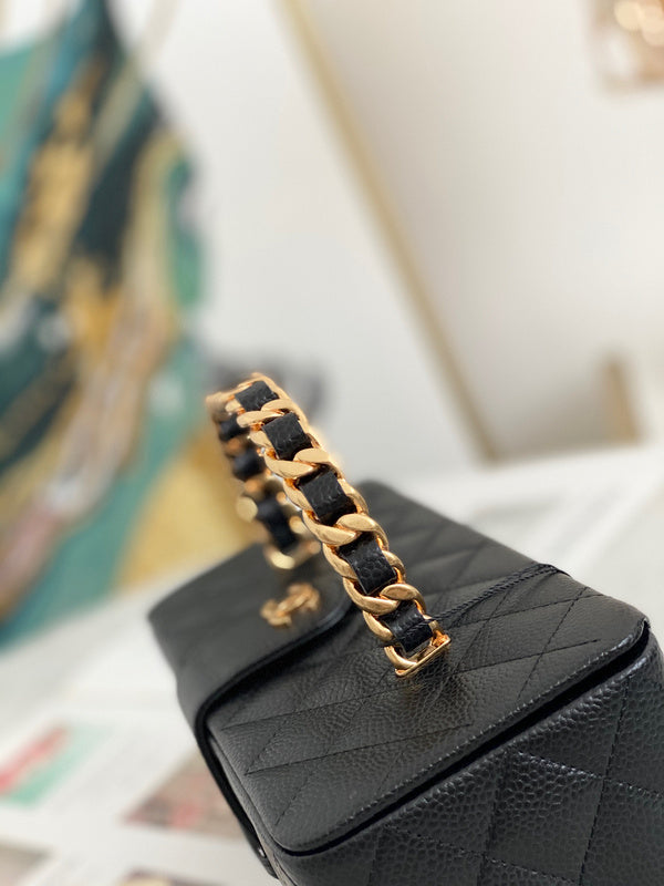 Anum Bags Detail