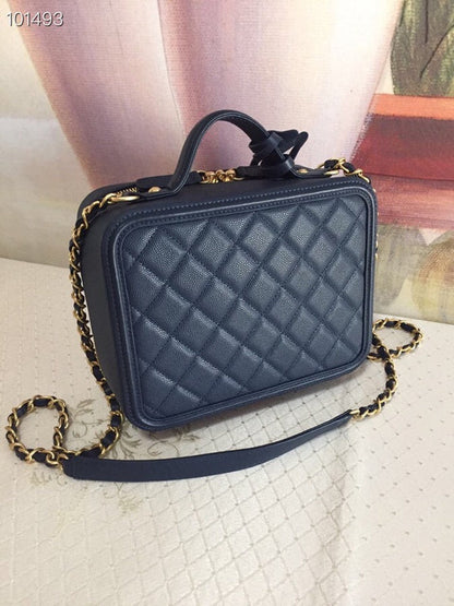 Anum Bags Detail