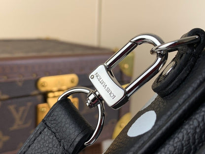 Anum Bags ln Luxury Bag --61415