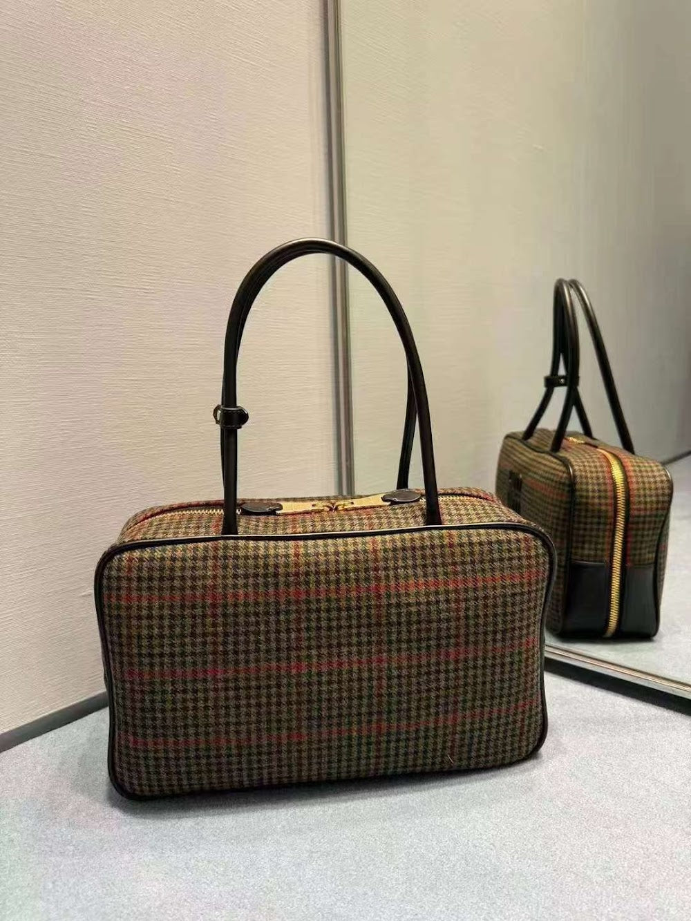 Anum Bags Miun Miun Luxury Bag --123022