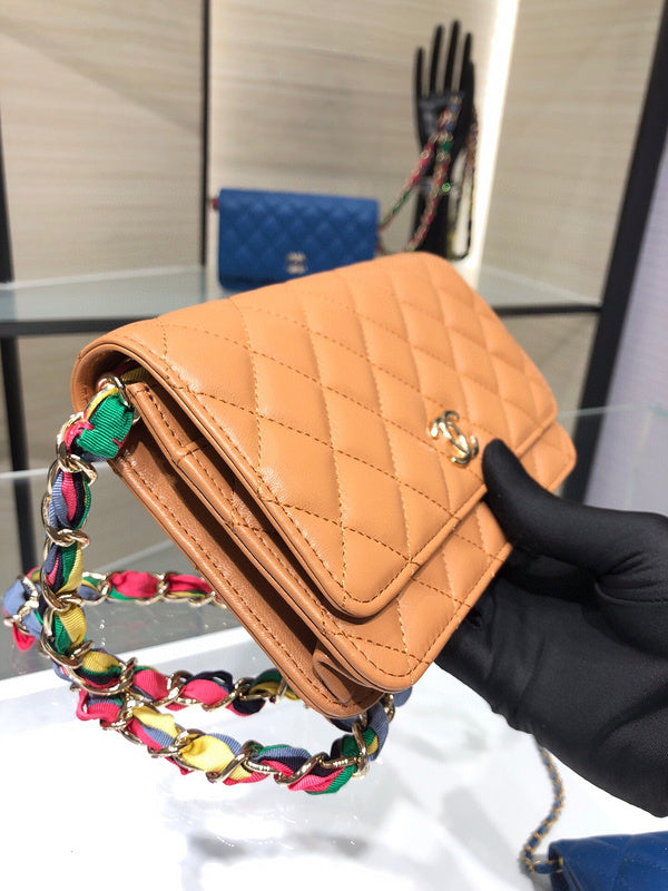 Anum Bags Detail