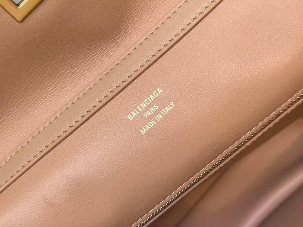 new-luxury-designer-bags-nm21713