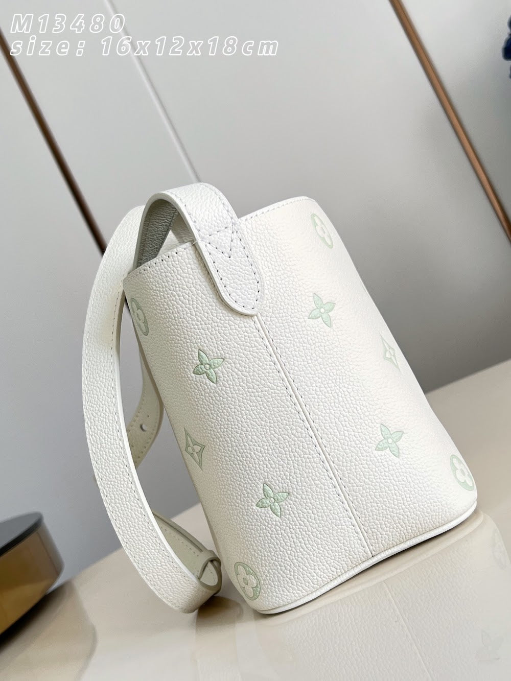 Anum Bags ln Luxury Bag --96377